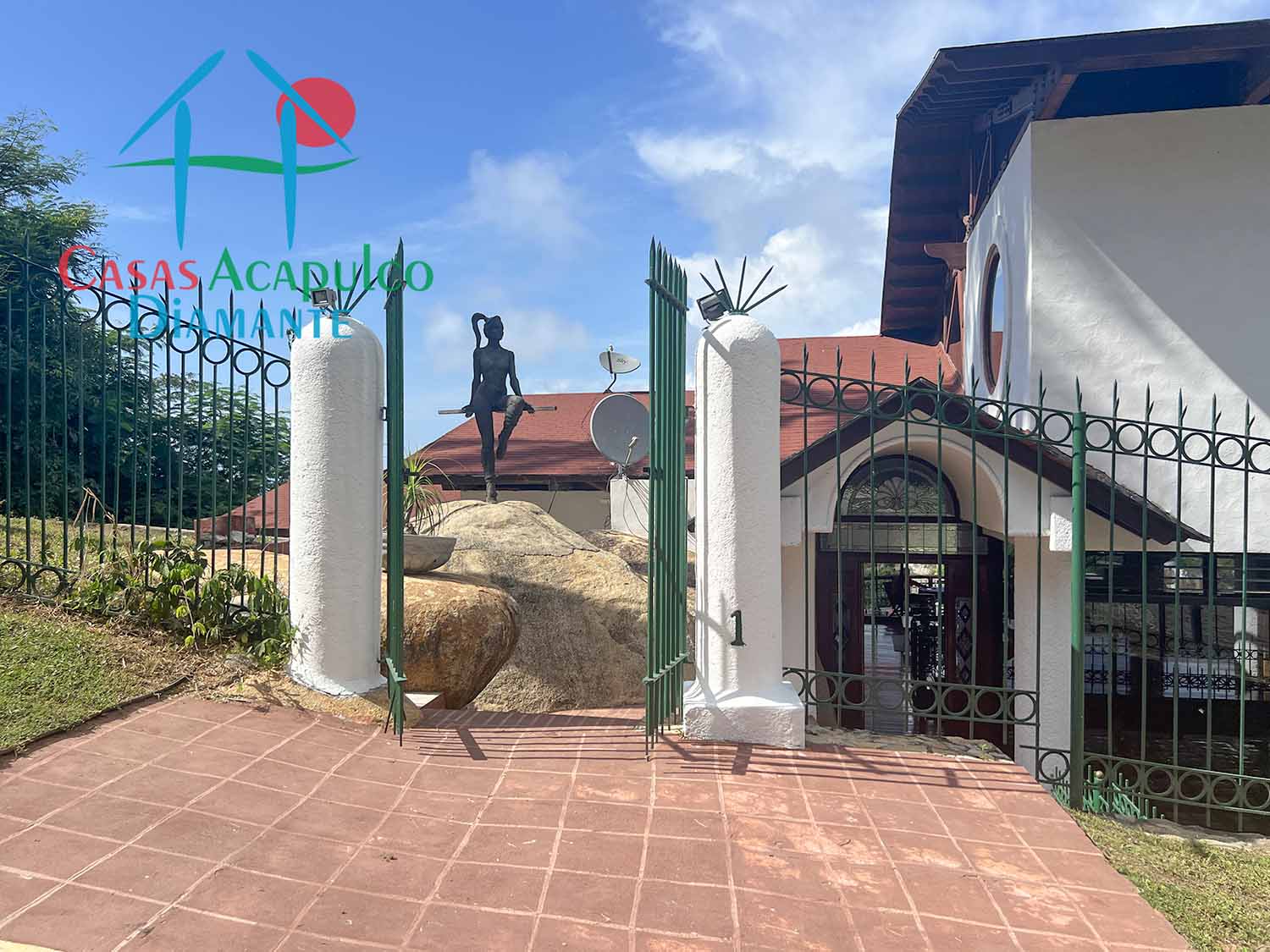 Villa Leonor - Vestíbulo de acceso 1